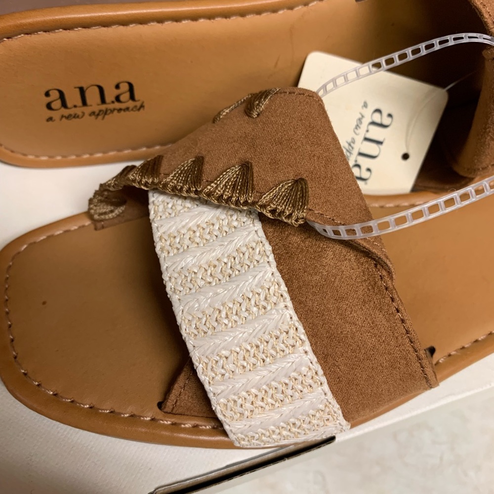 Ana Garth Cognac sandals sizes 7M